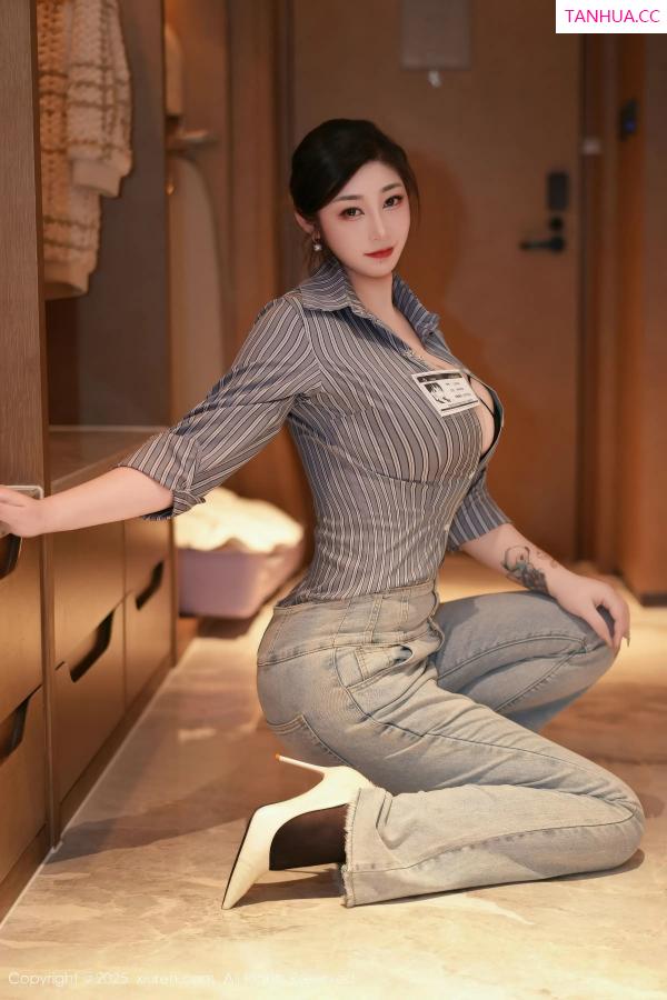 柠檬c_lemon 妲己_Toxic [XiuRen]高清写真图 2025.12.19 No.11128 妲己_Toxic 黑色情趣内衣第9张图片
